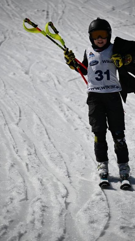 Młodzi sportowcy na stoku – zawody o Puchar Wójta Gminy Czorsztyn (77) (Duże).JPG