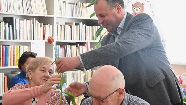 Dzień Kobiet w Gminnej Bibliotece Publicznej w Kluszkowcach (11).JPG