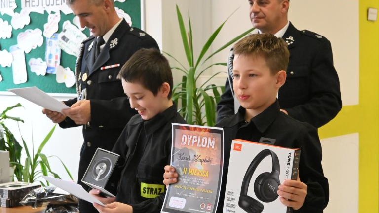 Gminne eliminacje Ogólnopolskiego Turnieju Wiedzy Pożarniczej w Sromowcach Niżnych (11).JPG