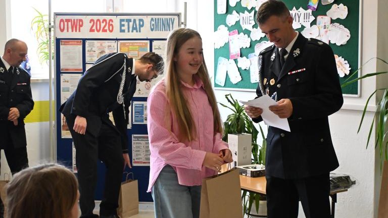 Gminne eliminacje Ogólnopolskiego Turnieju Wiedzy Pożarniczej w Sromowcach Niżnych (18).JPG