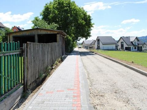 Trwa przebudowa ul. Polnej w miejscowości Maniowy