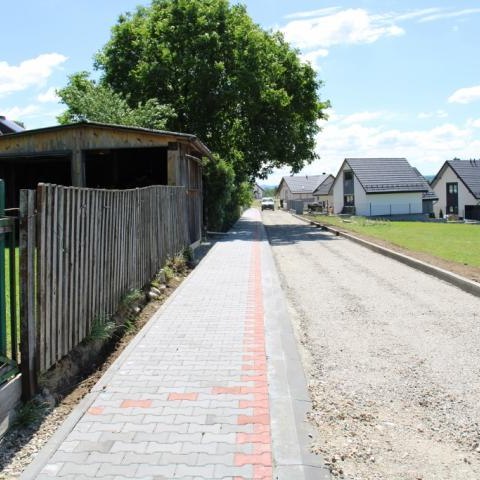 Trwa przebudowa ul. Polnej w miejscowości Maniowy