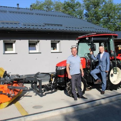 Gmina Czorsztyn zakupiła nowy ciągnik